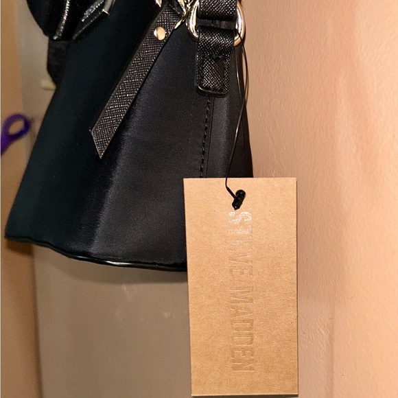 STEVE MADDEN BDAREN NYLON BLACK DOME BAG. MATTE BLACK. TRENDY+CHIC. NWTS. - Picture 12 of 15